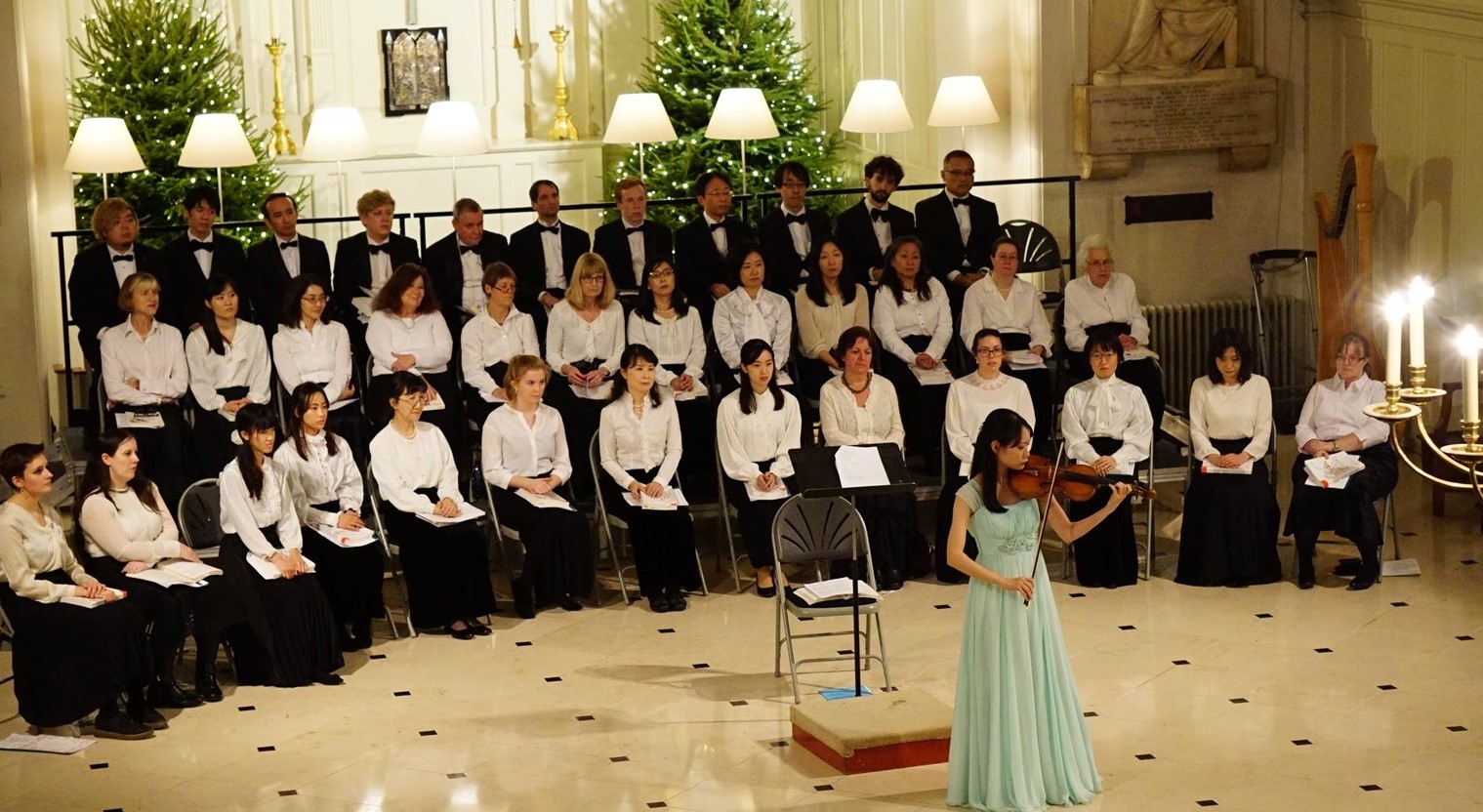 a violinist and choir